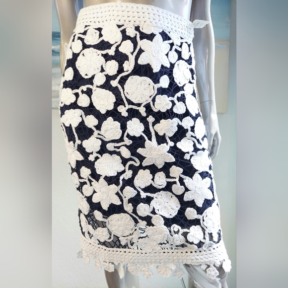 $2,490 NEW W. TAG OSCAR DE LA RENTA WHT NAVY FLORAL RUNWAY SKIRT US XS - Picture 3 of 9